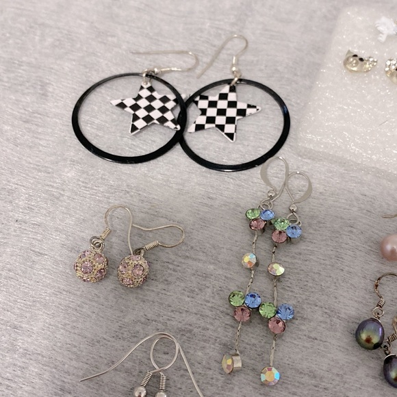 Lot: Earrings - Picture 2 of 6